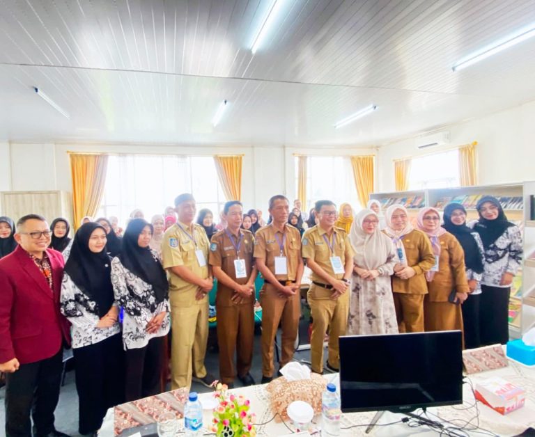 Kepala UPT Perpustakaan IAIN Curup Menjadi Narasumber Bimtek Literasi Informasi di Dinas Perpustakaan dan Arsip Daerah Kabupaten Rejang Lebong