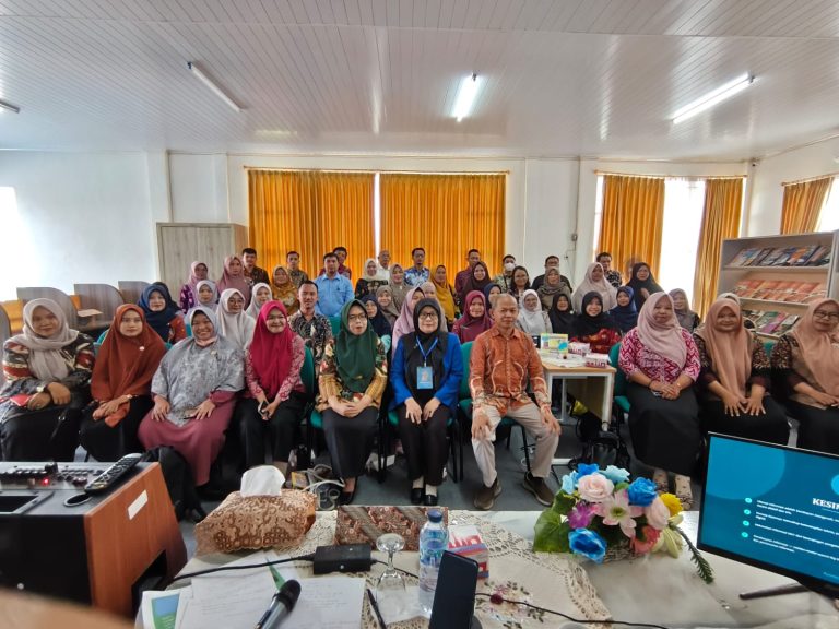 Pustakawan UPT Perpustakaan IAIN Curup Menjadi Narasumber Bimtek Literasi Informasi di Dinas Perpustakaan dan Arsip Daerah Kabupaten Rejang Lebong