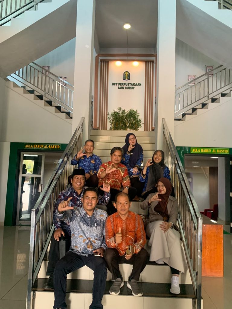 Asesor Akreditasi Program Studi Ekonomi Syariah IAIN Curup Tinjau Fasilitas UPT Perpustakaan